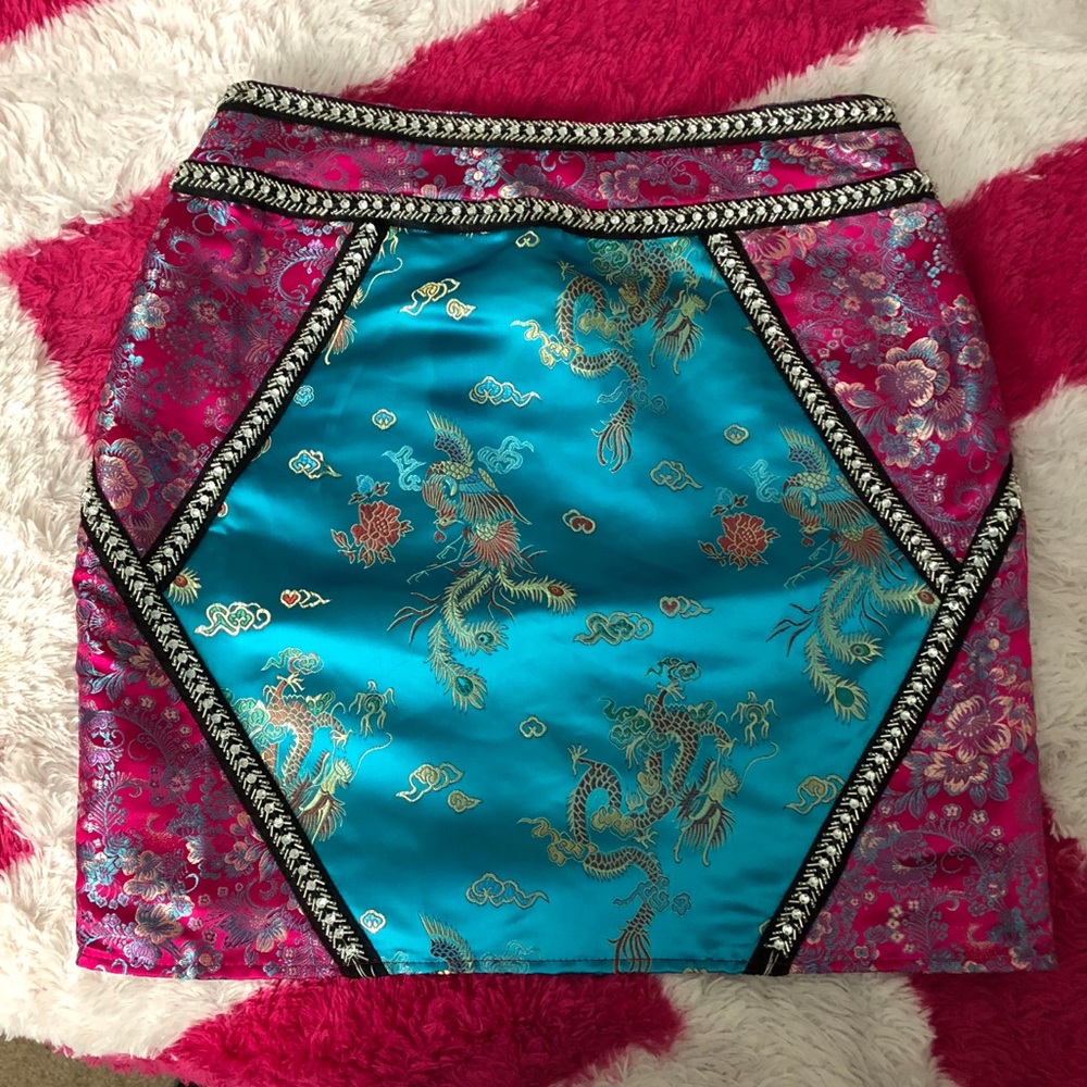 Pretty Little Thing Jacquard Skirt Size Medium